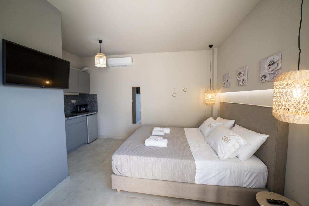 Theros Suites Dhiminio Exteriör bild